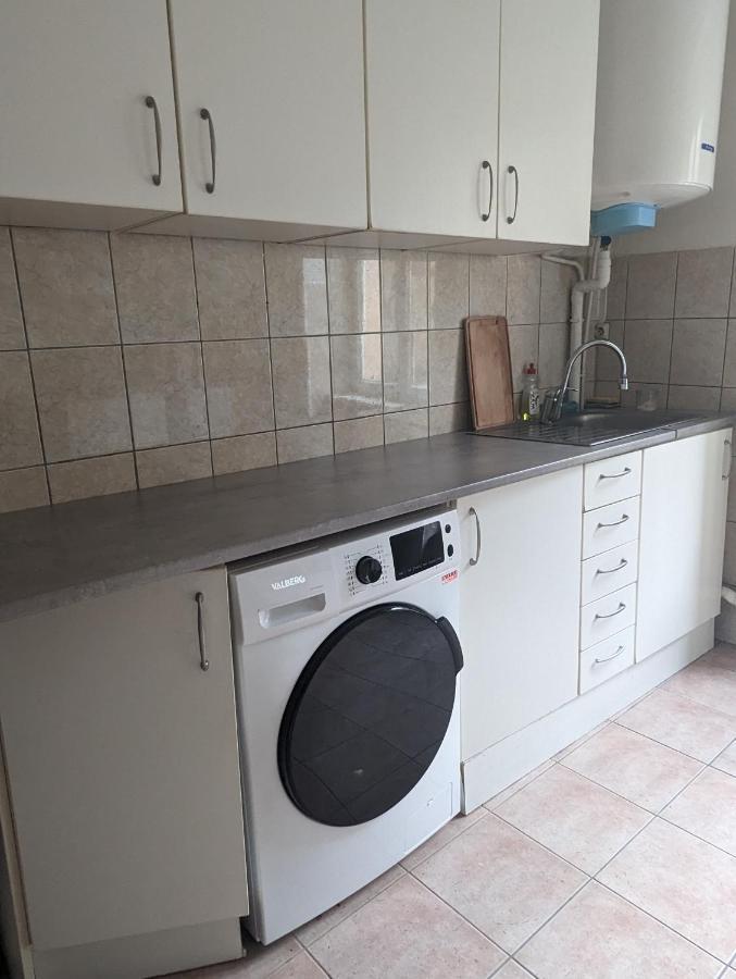 Le Thannois - Appartement 2 Chambres, Salon, Cuisine Equipee, Parking Et Wifi Gratuit Mulhouse Esterno foto